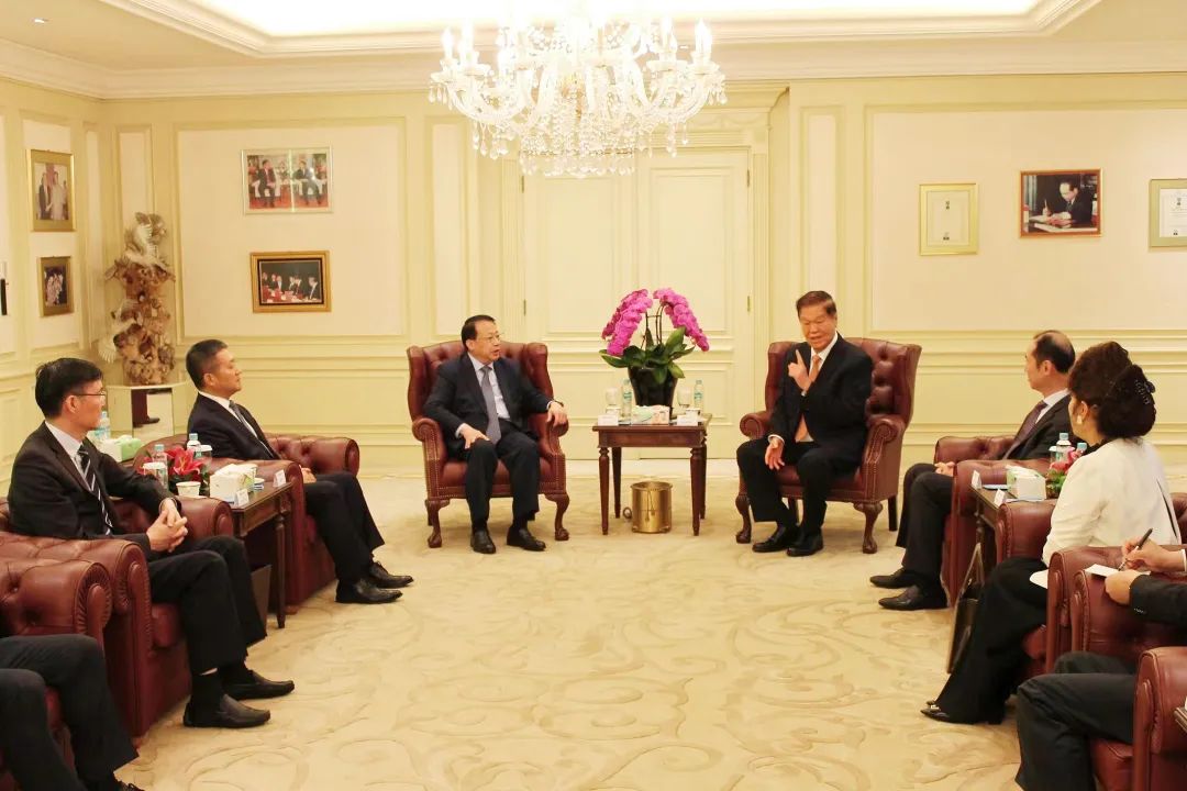 上海市市長龔正率代表團訪問印尼，與金光集團董事長兼總裁黃志源親切交流